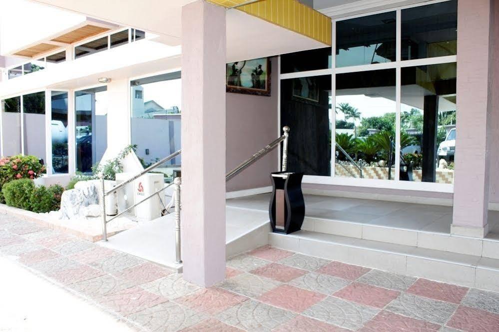 Airport West Hotel Akkra Exterior foto